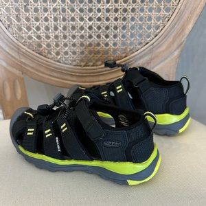 Keen Sandals Toddler size 10